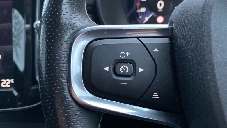 Volvo Xc40 1.5 T5 Recharge PHEV R DESIGN 5dr Auto Estate